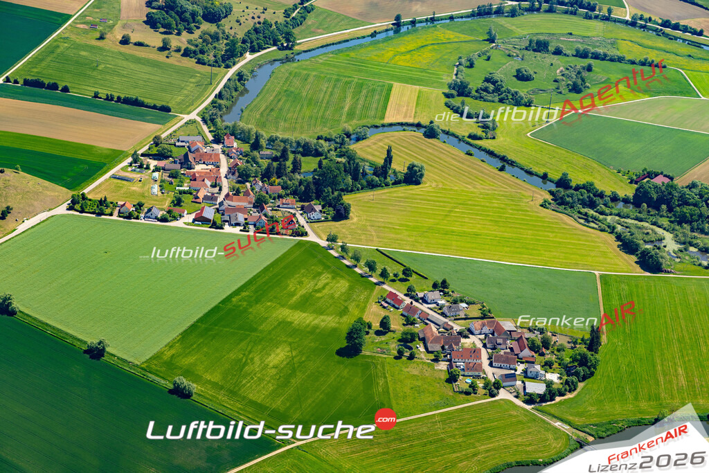 Die Luftaufnahme Bruensee - Harburg wurde 2022 vom Flugzeug aus (keine Drohne) erstellt. Hohe Auflösung -für große Poster und Wandbilder geeignet - Garantiert!