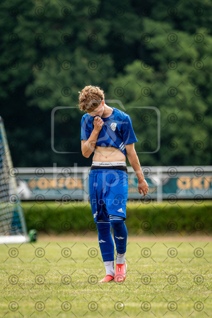 _DSC8119 | Professionelle Fußball- und Sportfotografie. Spielbilder online ansehen und kaufen – Einzelbilder oder komplette Galerien in hoher Qualität. - Realisiert mit Pictrs.com