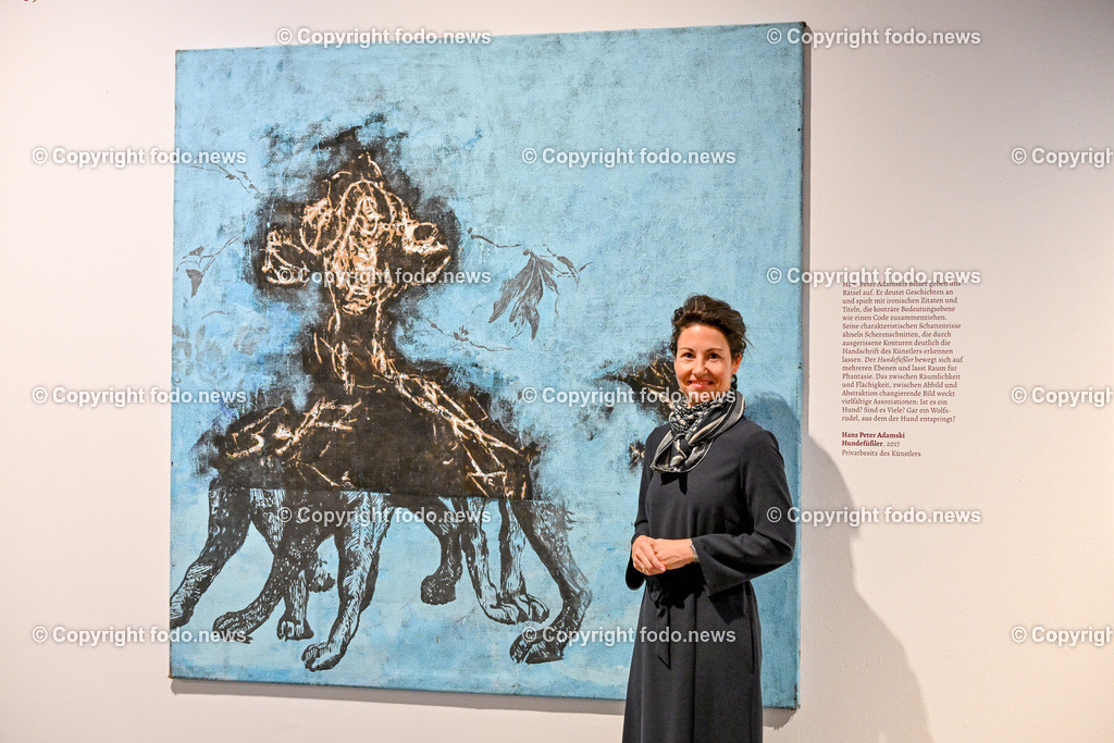 Schlossmuseum Linz_ Wolf_ 12.12.2023-10 | 12.12.2023, Schlossmuseum Linz, AUT, vom Krafttier zum Angsttier, Kulturgeschichte des Wolfes, im Bild Isolde Perndl (Kaufm. Leiterin Landeskultur GmbH)
