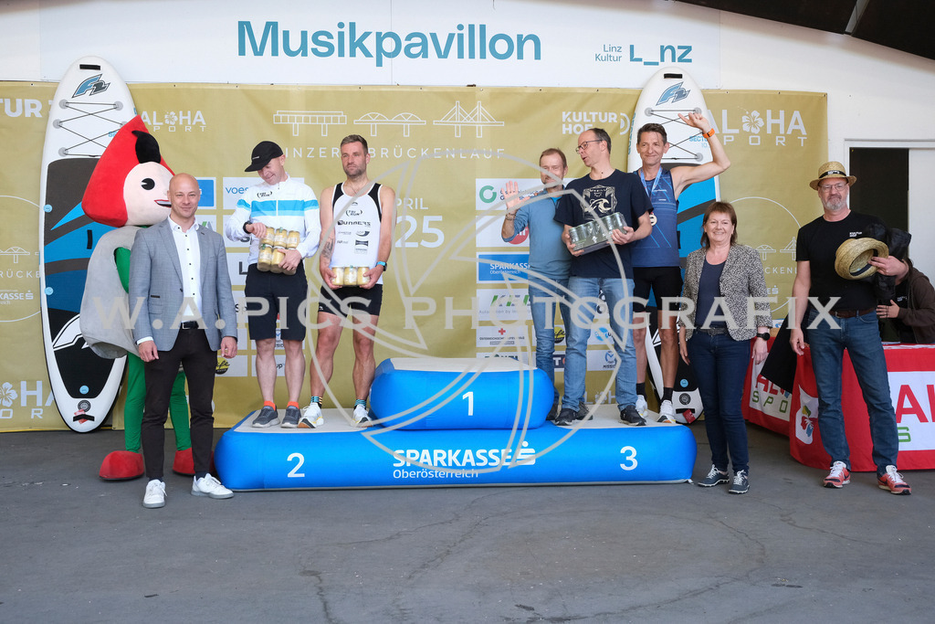 ..... | LINZ,AUSTRIA,27.April 25, Int. 3 Brückenlauf Linz  , Image shows: Photo: WAPICS / Michael Ring