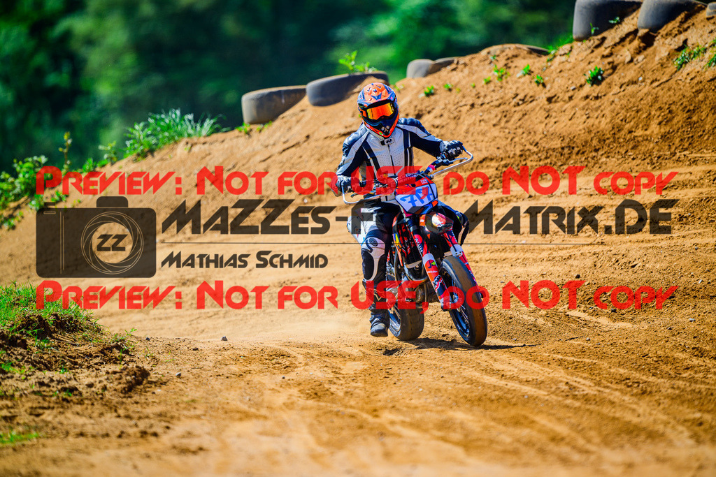 MaZZes_FotoMatrix_240511_6007705_2432 | UE40