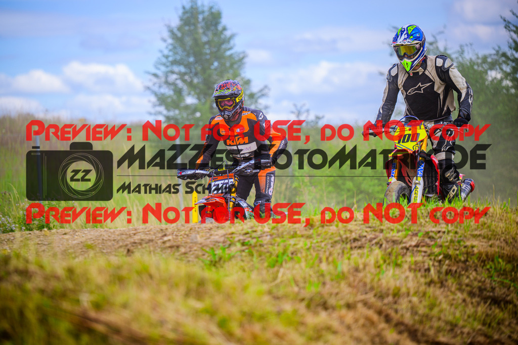 MaZZes_FotoMatrix_240713_6021986_8235 | S2