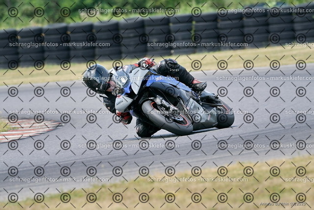 25bt04-1542 | markuskiefer.com - Realisiert mit Pictrs.com