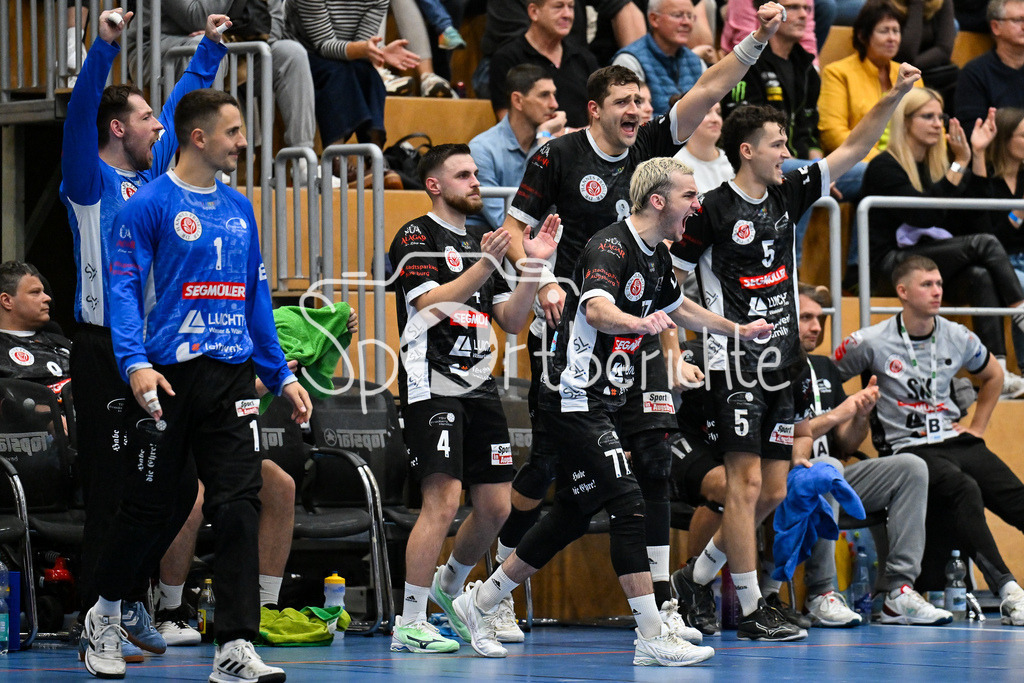 TSV Friedberg - TSV Aichach | Professionelle Sportfotos aus den Bereichen Fußball, Eishockey, Handball und vieles mehr. Ob Sieg oder Niederlage