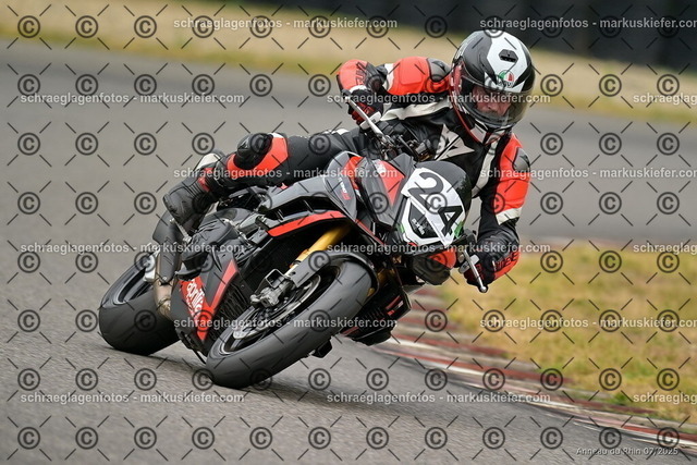 25bt05-1109 | markuskiefer.com - Realisiert mit Pictrs.com