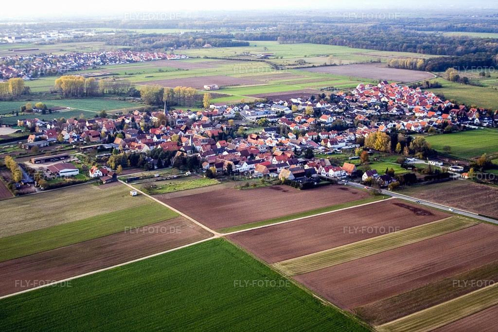 Luftbild: Dorf von Südosten in Knittelsheim im Bundesland Rheinland-Pfalz in Deutschland. Foto: IMG_4620.jpg vom 10.11.2006 durch Werner Riehm/FLY-FOTO.de