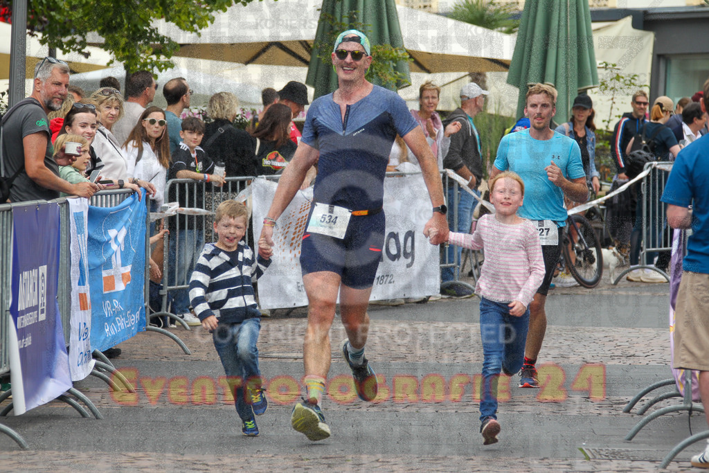 250824_1421_EV4_1591 | Sportfotografie im Rhein-Sieg Kreis, Köln, Bonn, NRW, Rheinland Pfalz, Hessen, etc. Unser Tätigkeitsfeld umfasst den Laufsport vom Volkslauf über den Marathon, Duathlon, Triathon bis zum Ultralauf wie Kölnpfad Ultra oder Schindertrail.