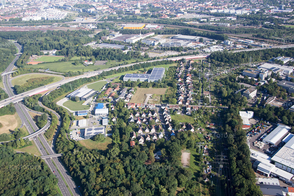 Luftbild: Durlach Killisfeld Industriegebiet NO im Ortsteil Durlach in Karlsruhe im Bundesland Baden-Württemberg in Deutschland. Foto: IMG_093012.jpg vom 13.08.2016 durch Werner Riehm/FLY-FOTO.de