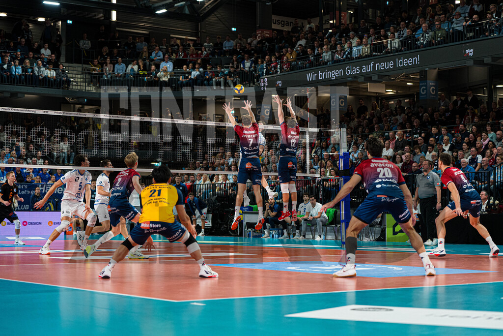 Volleyball I Herren I Saison 2025/2026 I Bundesliga I 5. Spieltag I SVG Lüneburg - VfB Friedrichshafen | CONTRAST ZERØ MEDIA - Realisiert mit Pictrs.com