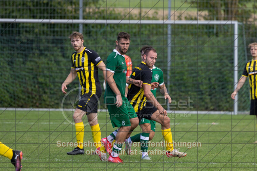 20250831_164958_0416 | #,TSV Ottenbach (gelb) vs. KSG Eislingen (grün), Fussball, Kreisliga A3 - Bezirk Neckar/Fils, 02. Spieltag, Saison 2025/2026, Rasensportplatz Nebenplatz, Im Buchs, 73113 Ottenbach, 31.08.2025 - 15:00 Uhr,Foto: PhotoPeet-Sportfotografie/Peter Harich