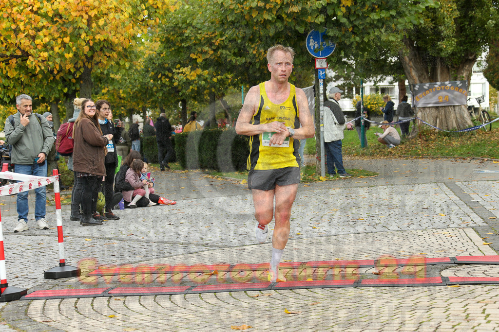 241020_1050_EX1_0120 | Sportfotografie im Rhein-Sieg Kreis, Köln, Bonn, NRW, Rheinland Pfalz, Hessen, etc. Unser Tätigkeitsfeld umfasst den Laufsport vom Volkslauf über den Marathon, Duathlon, Triathon bis zum Ultralauf wie Kölnpfad Ultra oder Schindertrail.