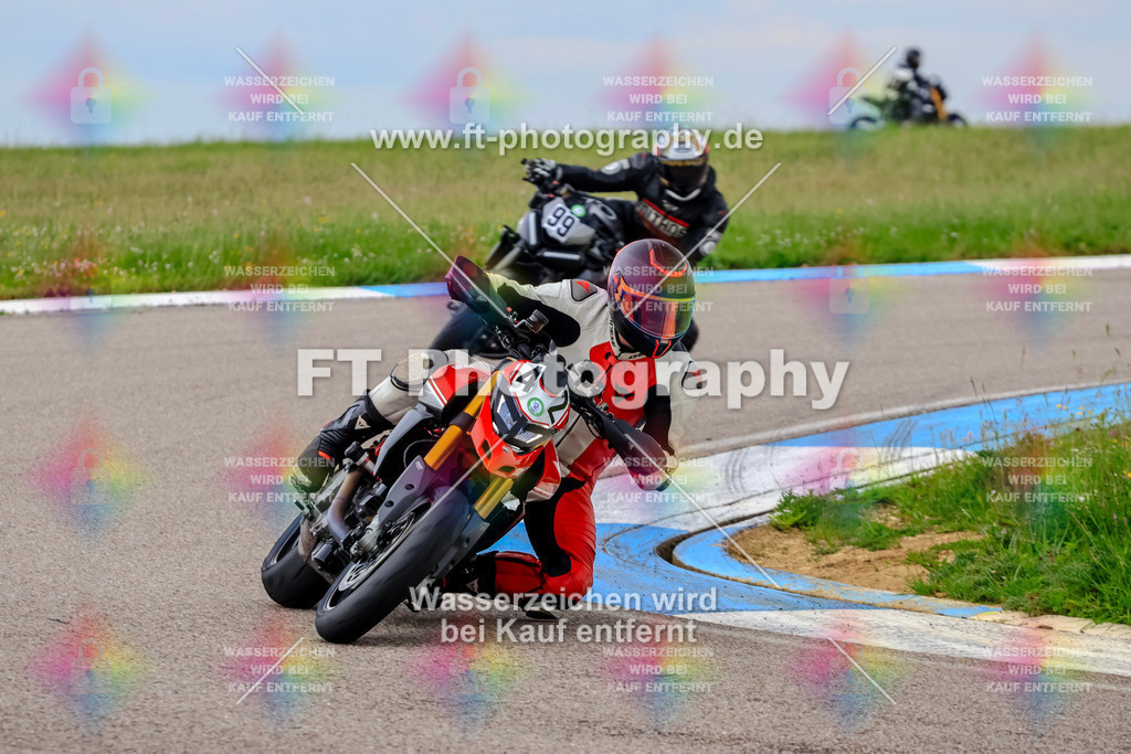 MotoTeam-2088 | Hier findet Ihr Bilder von Touristenfahrten auf der Nürburgring Nordschleife oder von anderen Veranstaltungen die ich besucht habe. Viel Spass beim Durch Schauen 