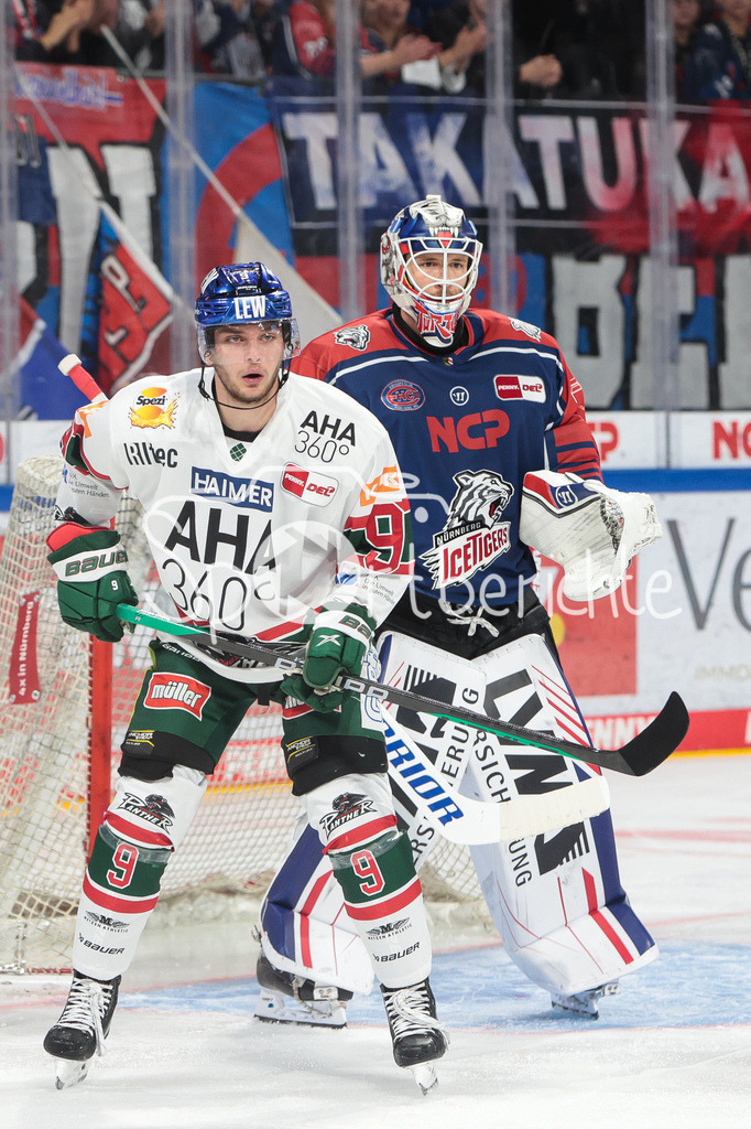 Nuernberg ICE Tigers - Augsburger Panther | Justin VOLEK (AEV #9) vor Niklas TREUTLE (NIT #31)
