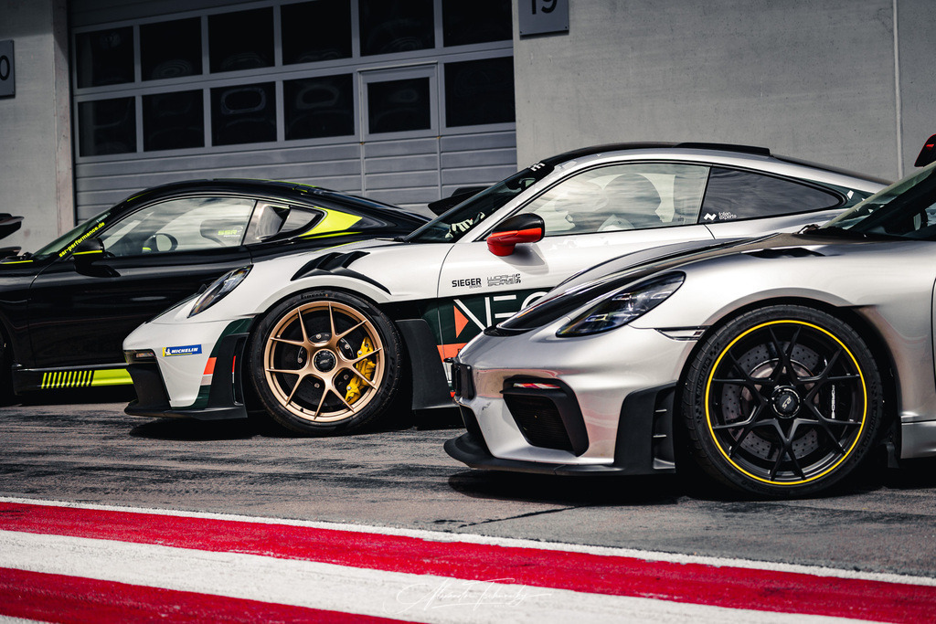 Red Bull Ring 2025 | Entdecken Sie die faszinierende Welt von Alexander Tschuncky Arts: Kreative Fotografie, atemberaubende Automobilkunst und hochwertiger Bilderdruck. Lassen Sie sich inspirieren! - Realisiert mit Pictrs.com