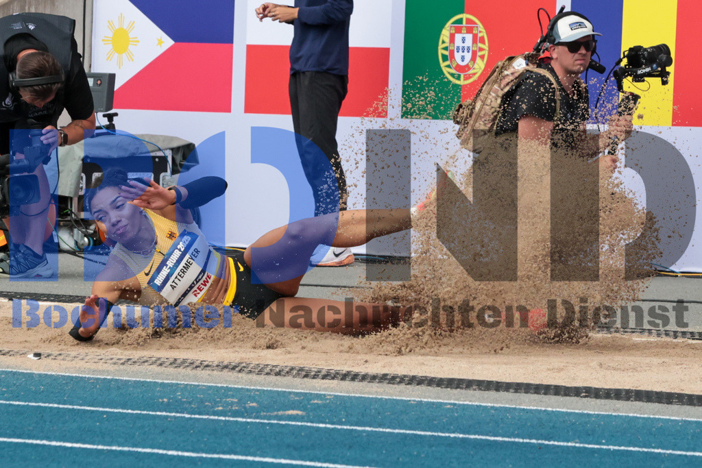 SES_RRGLAT20250721-51 | bond - Realisiert mit Pictrs.com