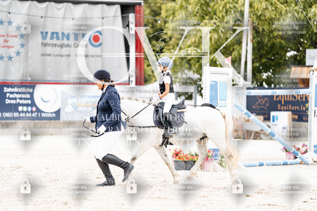 CK907360 | Turnierfotografie Pferdefotografie Trier Rheinland-Pfalz Pferdesport Reitsport Tierfotografie Sportfotografie Pferdevideo Pferdevideografie Equestrianvideography equestrianphotography  - Realisiert mit Pictrs.com
