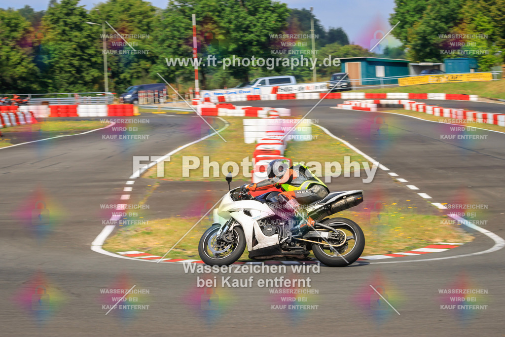 _DSK2348 | Hier findet Ihr Bilder von Touristenfahrten auf der Nürburgring Nordschleife oder von anderen Veranstaltungen die ich besucht habe. Viel Spass beim Durch Schauen 