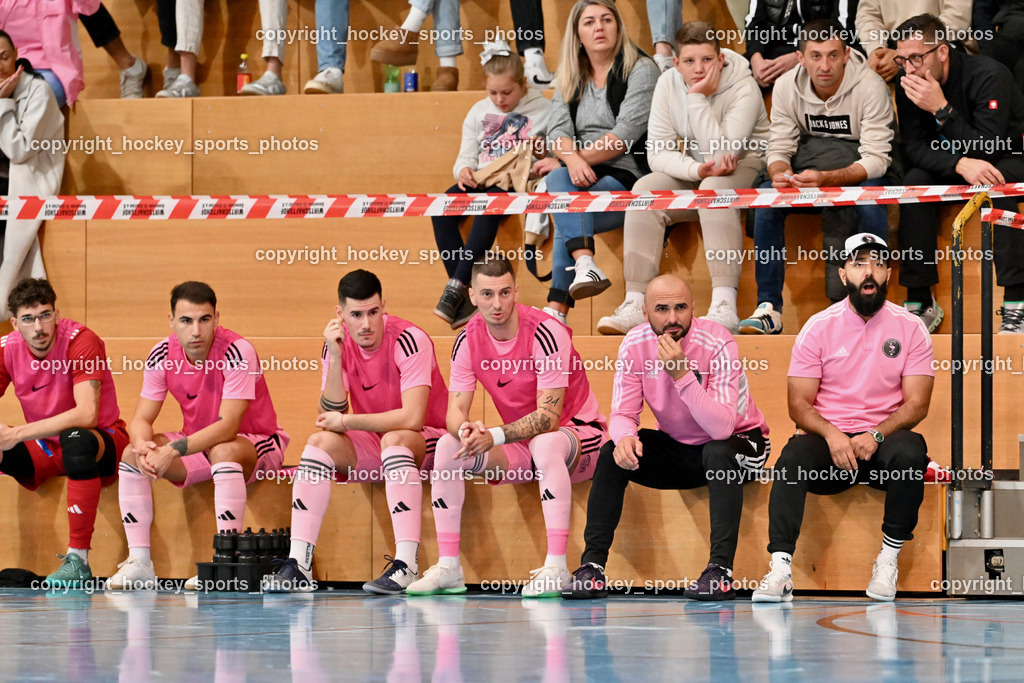 Carinthia Flamengo Futsal Club vs. LPSV-K | Spielerbank Carinthia Flamengo, #22 Philip Luschin Carinthia Flamengo, #72 Armin Kahvedzic Carinthia Flamengo, #24 Zoran Vukovic Carinthia Flamengo,  Asisstentcoach Carinthia Flamengo Elvis Vrbic, Headcoach Carinthia Flamengo Ugur Koc, #21 Robert Dimitrov Carinthia Flamengo, Carinthia Flamengo Futsal Club vs. LPSV-K, Carinthia Flamengo Futsal Club vs. LPSV-K am 03.11.2024 in Klagenfurt (Ballspielhalle Viktring), Austria, (Photo by Bernd Stefan)