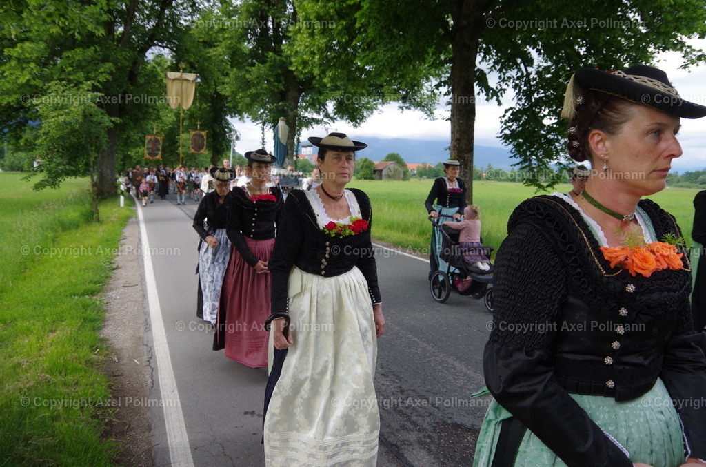 IMGP6001 | fotografiert von Axel PollmannLeonhardi Wallfahrt Benediktbeuern und Murnau, Fronleichnam, Fasching, Landschaft im Loisachtal und Benediktbeuern  - Realisiert mit Pictrs.com