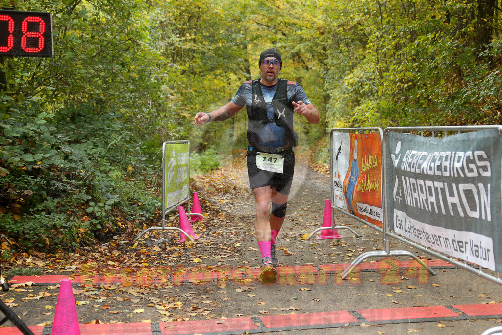 251026_1407_EX1_4117 | Sportfotografie im Rhein-Sieg Kreis, Köln, Bonn, NRW, Rheinland Pfalz, Hessen, etc. Unser Tätigkeitsfeld umfasst den Laufsport vom Volkslauf über den Marathon, Duathlon, Triathon bis zum Ultralauf wie Kölnpfad Ultra oder Schindertrail.