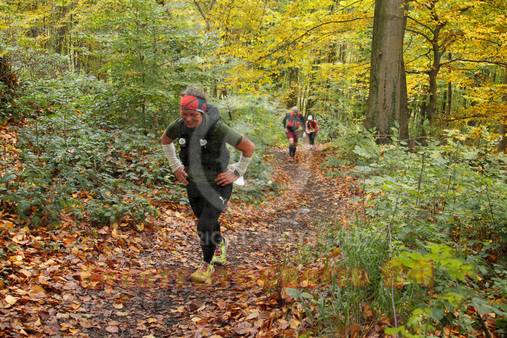 251026_1253_EV4_6031 | Sportfotografie im Rhein-Sieg Kreis, Köln, Bonn, NRW, Rheinland Pfalz, Hessen, etc. Unser Tätigkeitsfeld umfasst den Laufsport vom Volkslauf über den Marathon, Duathlon, Triathon bis zum Ultralauf wie Kölnpfad Ultra oder Schindertrail.