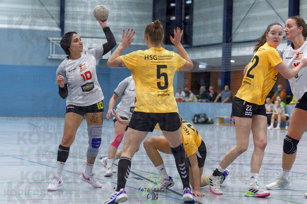 Frauen Oberliga Mitte (HHV); HSG Eibelshausen/Ewersbach - HSG Wettenberg II | Frauen Oberliga Mitte (HHV); HSG Eibelshausen/Ewersbach - HSG Wettenberg II am 13.12.2025 in Steinbrücken (Sporthalle am Hammerweiher)Photo © 2025 - Jörg Heinrich - Realisiert mit Pictrs.com