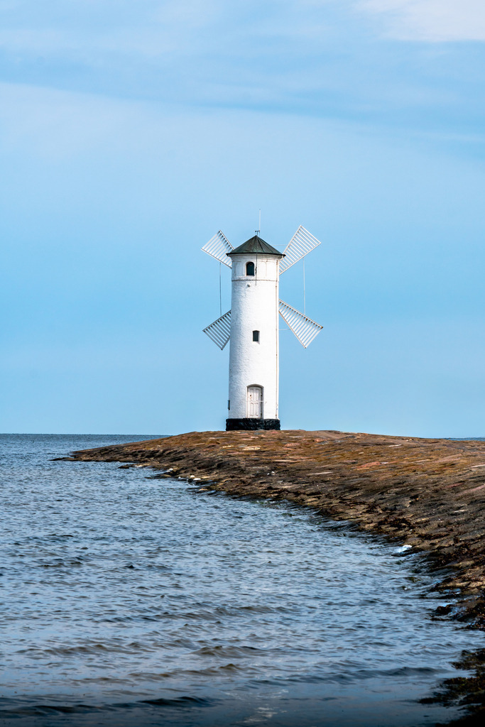 Einsamer Leuchtturm | Fotografie, Dresden, Marcus Wagner, Landschaftsfotografie, Tierfotografie, Architekturfotografie - Realisiert mit Pictrs.com