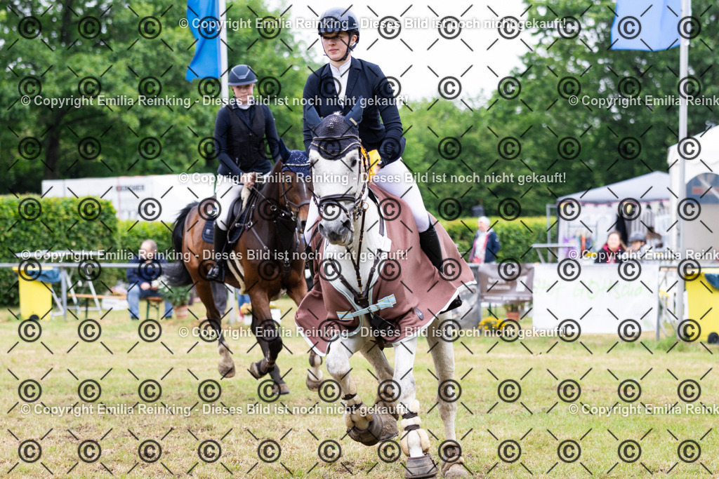 CL5A8868 | Emilia Reinking Fotografie - Realisiert mit Pictrs.com