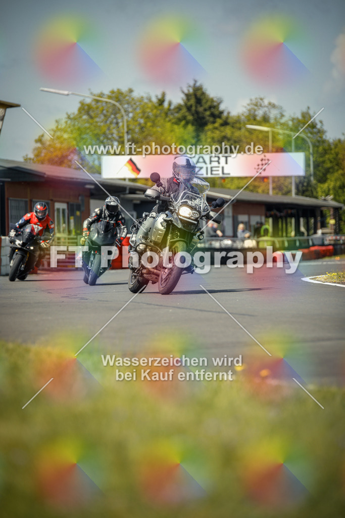 OBK_Mai_Justin_Uwe-10750 | Hier findet Ihr Bilder von Touristenfahrten auf der Nürburgring Nordschleife oder von anderen Veranstaltungen die ich besucht habe. Viel Spass beim Durch Schauen 