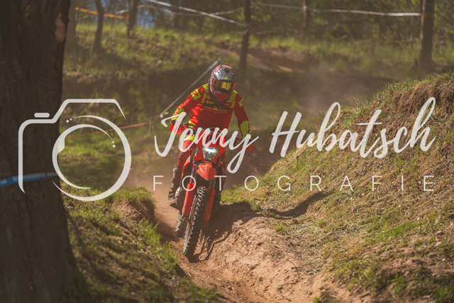 JHF.ECHT.4h.Samstag1727 | jennyhubatsch-endurofotografie