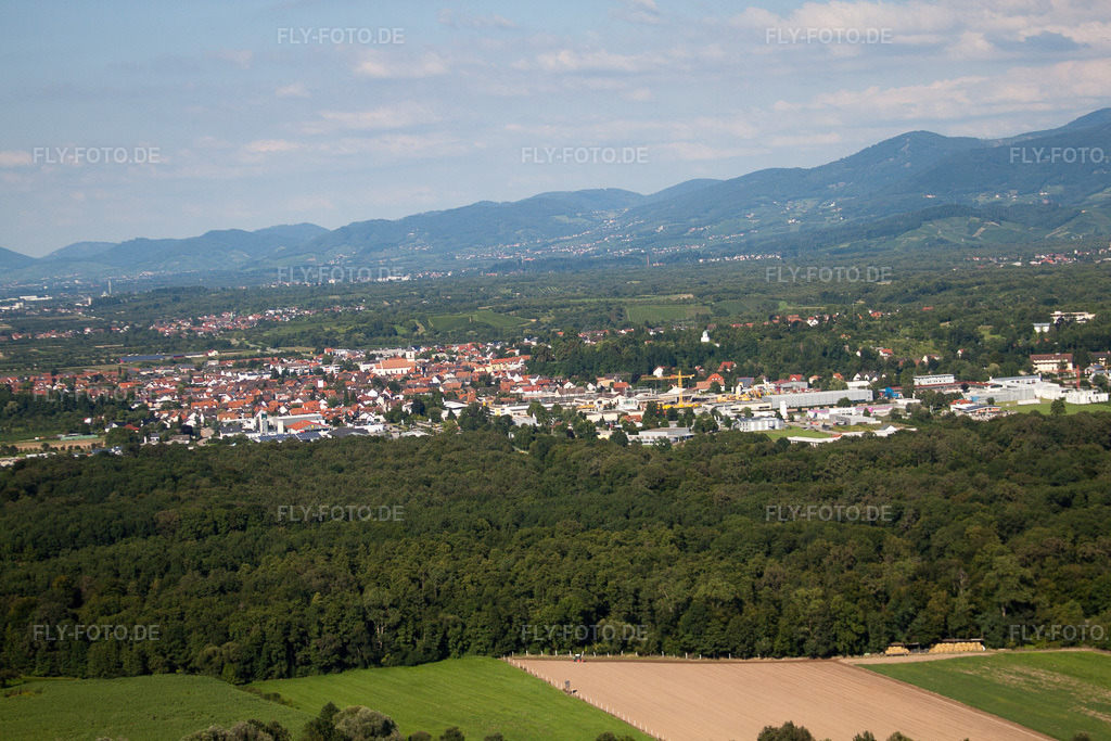 Luftbild: Ortsansicht von Süden in Renchen im Bundesland Baden-Württemberg in Deutschland. Foto: IMG_31624.jpg vom 09.08.2010 durch Werner Riehm/FLY-FOTO.de