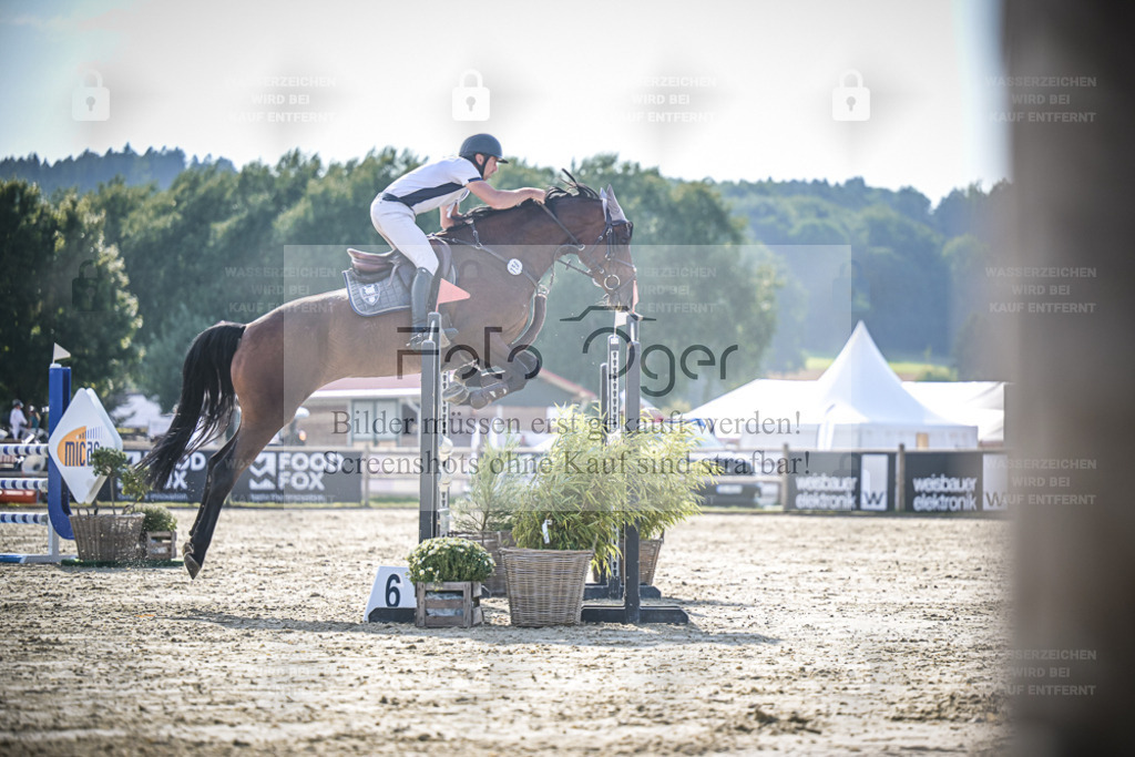 DOS_0038 | Entdecke hochwertige Reitturnierfotos von Foto Oger. Professionell, emotional und authentisch – jetzt Lieblingsmomente im Shop bestellen. - Realisiert mit Pictrs.com