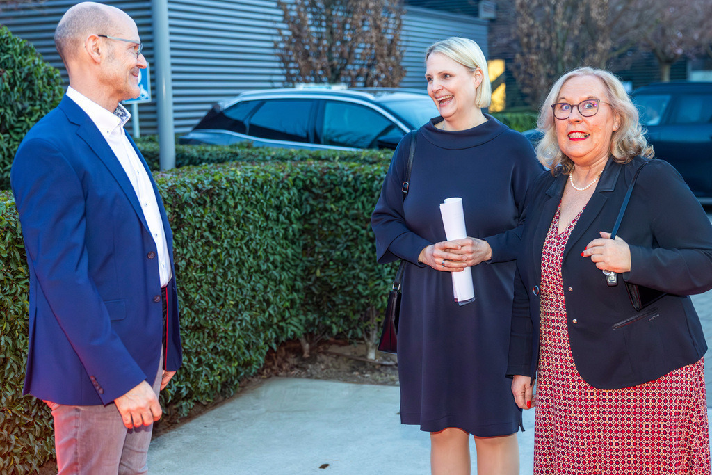 top-top.de 260306-012 | Foto, Video, Fotografie, Videografie, Fotobox, DJ, Discjockey, Musik, Musikbox, Veranstaltung, Photobooth, Amazon, Ebay, Buchtipp, Bestseller, Autor, Verlag, Buch, Wesel, Hamminkeln, NRW, Dinslaken, Rees, Drohne, Hochzeit, Party, Fotobox, Wesel, Fotograf