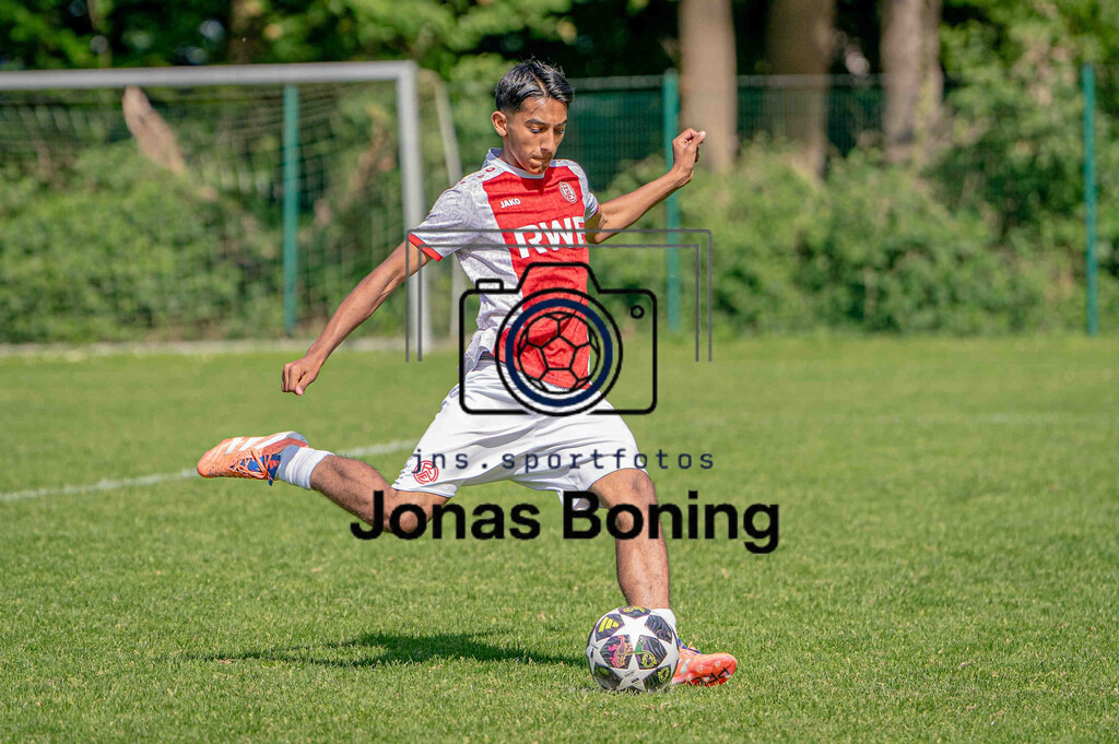Fußball I C-Junioren I Saison 2025-2026 I Pfingsturnier Langförden I 15845 | jns.sportfotos - Realisiert mit Pictrs.com