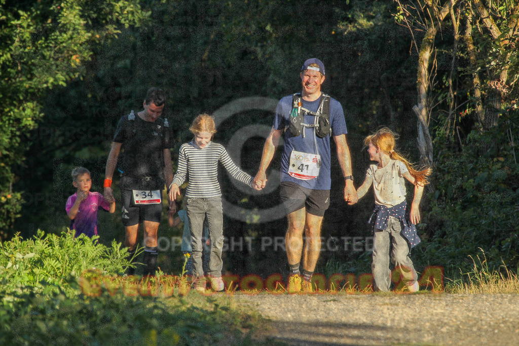 250830_1845_EV4_4871 | Sportfotografie im Rhein-Sieg Kreis, Köln, Bonn, NRW, Rheinland Pfalz, Hessen, etc. Unser Tätigkeitsfeld umfasst den Laufsport vom Volkslauf über den Marathon, Duathlon, Triathon bis zum Ultralauf wie Kölnpfad Ultra oder Schindertrail.