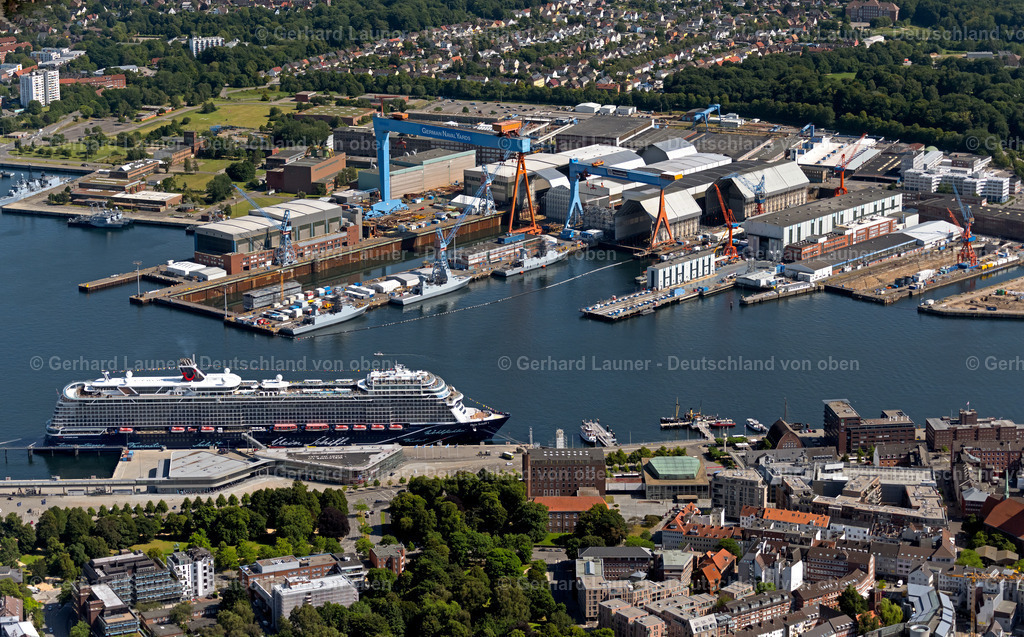 4037977 | KIEL 07.08.2020 Werftgelände der ThyssenKrupp Marine Systems GmbH in Kiel im Bundesland Schleswig-Holstein. Weiterführende Informationen bei: ThyssenKrupp Marine Systems GmbH. // Shipyard - site of the ThyssenKrupp Marine Systems GmbH in Kiel in the state Schleswig-Holstein. Further information at: ThyssenKrupp Marine Systems GmbH. Foto: Gerhard Launer