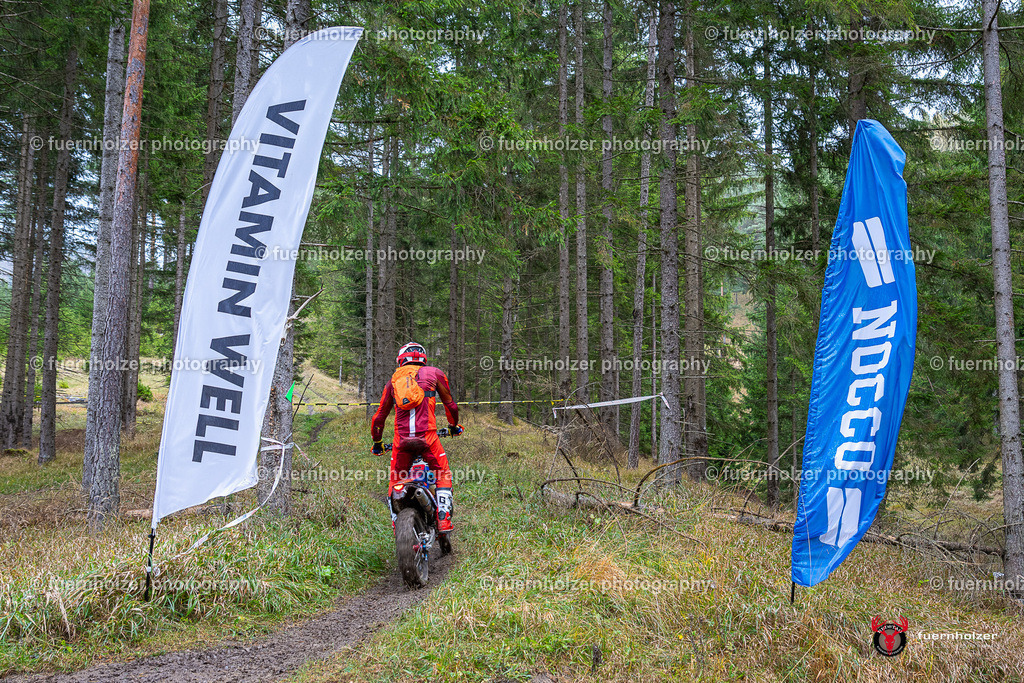 fuernholzer_251026-C1-501 | Fotografische Impressionen von der Red Stag Enduro Extreme by fuernholzer-photography.com. Endurosport in Österreich fotografisch festgehalten von fuernholzer. Auftragsfotografie für Private, Gewerbefotos und Industriefotografie. Eventfotografie, Sportfotografie und Motorsportfotografie. Anbieter von Fotoworkshops, Fototraining, fotografischen Vorträgen und Fotoseminaren.