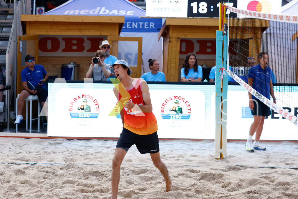 Obi BeachTour 2026 - Basel | BASEL, SWITZERLAND - JULY 17: SIMON HAGENBUCH (SUI) during the Obi BeachTour 2026 match between HAGENBUCH / HAUSSENER (SUI) and BORTOLUZZI / JAUFFRET (SUI) at Barfüsserplatz on July 17, 2026 in Basel, Switzerland. - Realisiert mit Pictrs.com