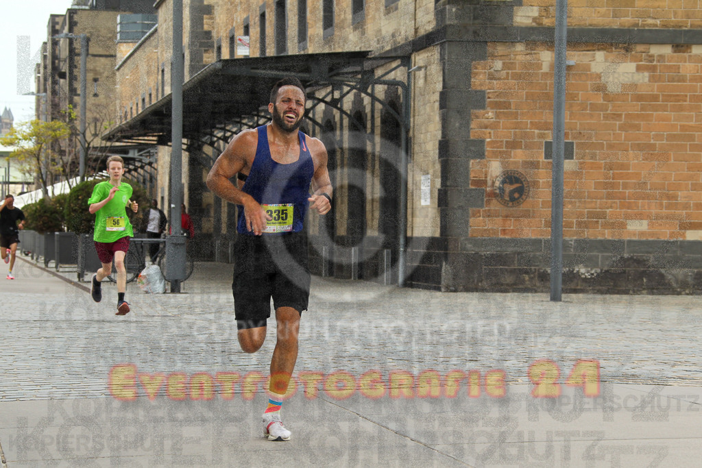 250920_1316_EV4_5174 | Sportfotografie im Rhein-Sieg Kreis, Köln, Bonn, NRW, Rheinland Pfalz, Hessen, etc. Unser Tätigkeitsfeld umfasst den Laufsport vom Volkslauf über den Marathon, Duathlon, Triathon bis zum Ultralauf wie Kölnpfad Ultra oder Schindertrail.