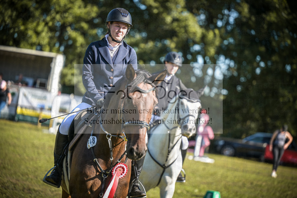 DOS_0052 | Entdecke hochwertige Reitturnierfotos von Foto Oger. Professionell, emotional und authentisch – jetzt Lieblingsmomente im Shop bestellen.Deutschlandweite Turnierfotografie. - Realisiert mit Pictrs.com