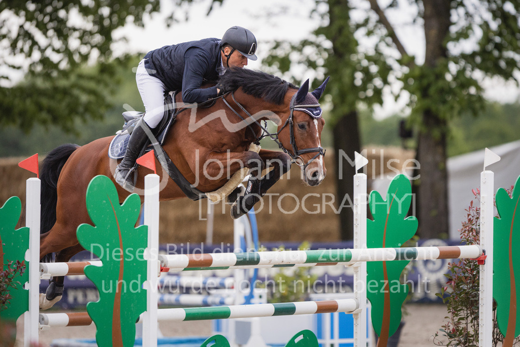 230516_Mühlen_SprPf-M-640 | Deine schönsten Turniermomente als professionelle Fotos! Entdecke hochwertige Pferdesport-Fotografie im Online-Shop. Jetzt Fotos finden & bestellen!