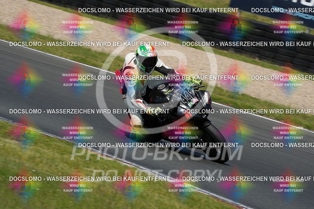 2025_05_31_PBK_36701 | Sportfotografie; SlowMotion; Video; Rennstrecke; Hafeneger; Speer; Racing; RSE; BMW; CBO; Trackday; Motorsportarena; Hockenheimring; Brno; Most; Barcelona; Valencia