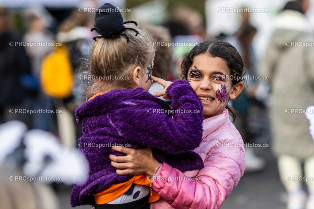 Sparda-Bank Halloween-Run Koeln 2023, 31.10.2023, Forstbotanischer Garten Rodenkirchen, Koeln | Impressionen vom Sparda-Bank Halloween-Run Koeln 2023, 31.10.2023, Forstbotanischer Garten Rodenkirchen, Koeln