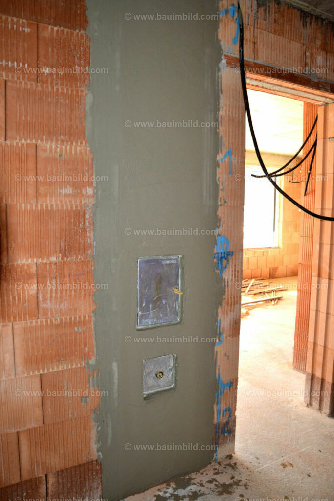 bib-lg08-schornstein-0087 | Nach LV-Leistungsgruppen sortierte Detailfotos über den Bau eines Hauses. Alle Hausbau-Bilder direkt vom Urheber und Autor der Website Haus-Selber-Bauen.com