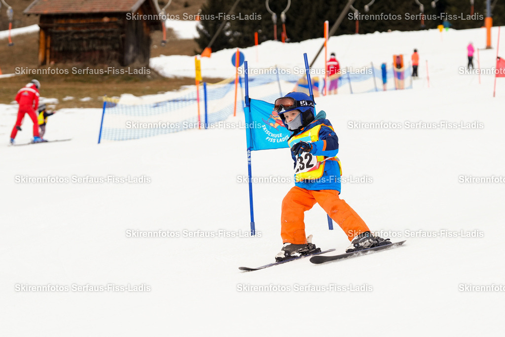 SRF_02.01.2026_0303 | Skirennfotos,Serfaus,Fiss,Ladis,Kinderskirennen,Winter,Tirol,Oberland,skirace,SFL,feelfree,weil wir's genießen,ski,Ski,skifahren,Sonnenplateau, - Realisiert mit Pictrs.com