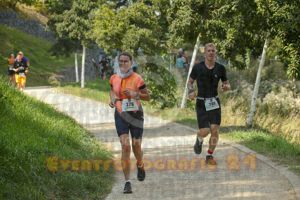 250824_1450_EX1_7768 | Sportfotografie im Rhein-Sieg Kreis, Köln, Bonn, NRW, Rheinland Pfalz, Hessen, etc. Unser Tätigkeitsfeld umfasst den Laufsport vom Volkslauf über den Marathon, Duathlon, Triathon bis zum Ultralauf wie Kölnpfad Ultra oder Schindertrail.
