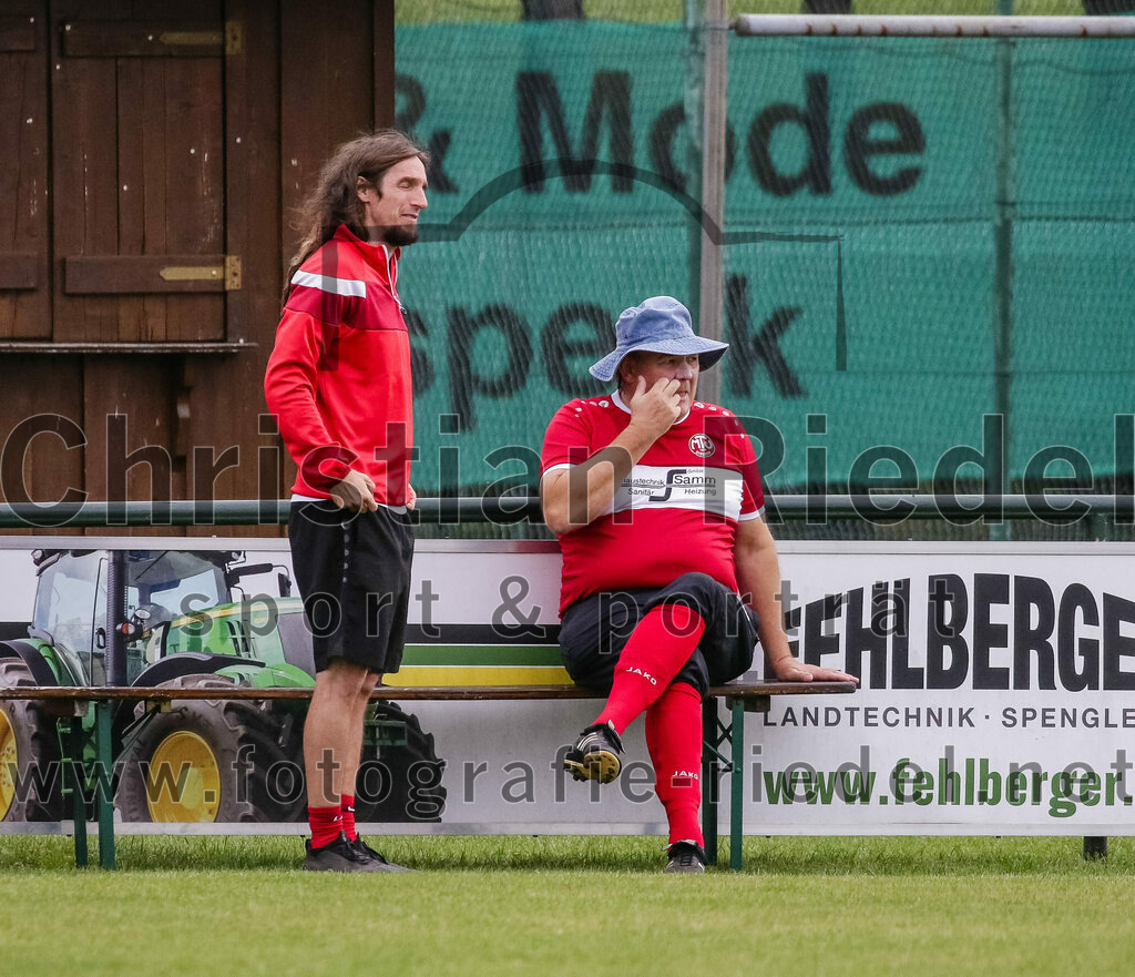 2023-10-07_034_FC_Langengeisling_gegen_MTV_Diessen_Ammersee | Erding, Deutschland, 07.10.2023:
Fußball, Bezirksoberliga 2023 / 2024, 6. Spieltag, FC Langengeisling gegen MTV Diessen/Ammersee, Endergebnis: 0:3

Trainer Nico Weis (MTV Diessen/Ammersee)

Foto: Christian Riedel / fotografie-riedel.net