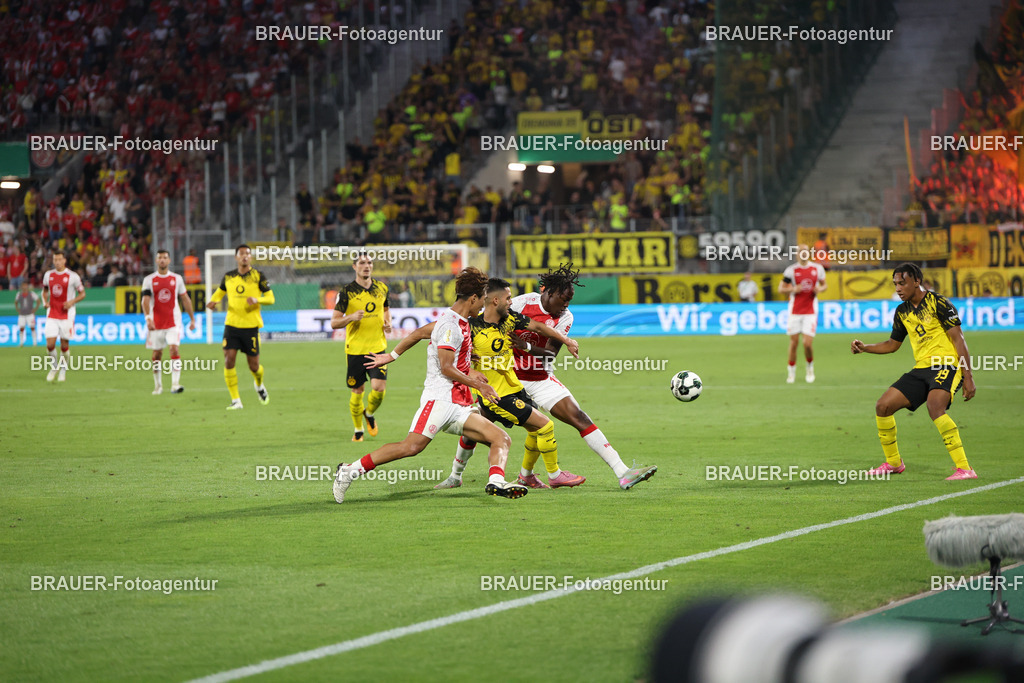 00003868 | BRAUER-Fotoagentur