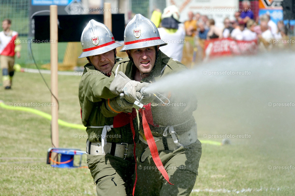 03-news-2022-Juli09-FF-Nassleistungsbewerb-Hoefen-Sony-DSD02711 | Info aus dem Bezirk Reutte/Ausserfern Tirol sowie eine umfangreiche Bilddatenbank über die gesamte Region: Lechtal, Talkessel Reutte, Tannheimertal, Zwischentoren. Lech, Plansee, Zugspitze, Grenztunnel, B179, Fernpassstraße, Verkehr, Lawinen, Tradition, - Realisiert mit Pictrs.com