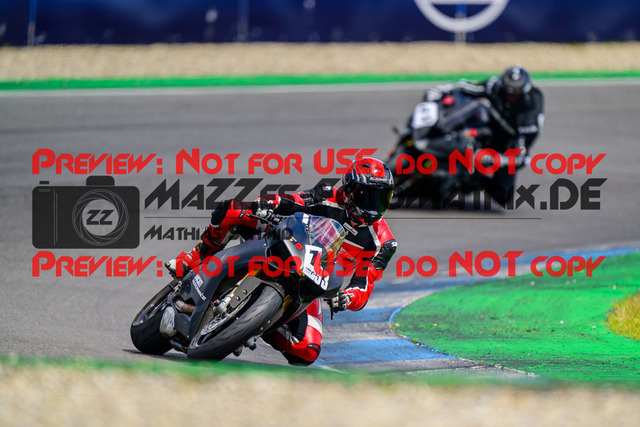 MaZZes_FotoMatrix_240615_6007705_2052 | ROT